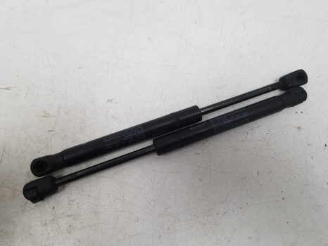 VOLVO XC60 BONNET SUPPORT STRUTS - PAIR (2010-16) 30784935 12-MONTHS WARRANTY VOLVO XC60 BOOT STRUTS (PAIR) 30784935 2013-2017 2013,2014,2015,2016,2017VOLVO XC60 BONNET SUPPORT STRUTS - PAIR (2010-16) 30784935 12-MONTHS WARRANTY 30784935 GOOD