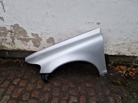 VOLVO C70 FRONT WING FRONT LEFT UK PASSENGER SIDE NEARSIDE 2008-2009 SILVER 426 VOLVO C70 S E4 4 DOHC WING (PASSENGER SIDE) 31253523 2006-2012 2006,2007,2008,2009,2010,2011,2012VOLVO C70 FRONT WING FRONT LEFT UK PASSENGER SIDE NEARSIDE 2008-2009 SILVER 426 31253523 GOOD