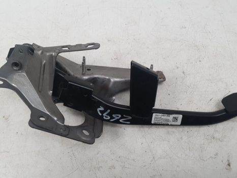 VOLVO C70 S E4 4 DOHC BRAKE PEDAL 4N51-2467-AG, 8623142 2006-2012 2006,2007,2008,2009,2010,2011,2012VOLVO C70 S40 V50 C30  BRAKE PEDAL 4N51-2467-AG, 8623142 2006-2012 4N51-2467-AG, 8623142     GOOD