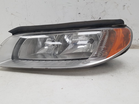 VOLVO V70 D SE E4 5 DOHC HEADLIGHT/HEADLAMP HALOGEN (PASSENGER SIDE) 31214353 2009-2010 2009,2010VOLVO V70 D SE E4 5 DOHC 2007-2010 HEADLIGHT/HEADLAMP HALOGEN (PASSENGER SIDE) 31214353     GOOD