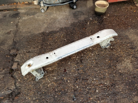 VOLVO C70 S E4 4 DOHC BUMPER REINFORCER (FRONT) 2006-2012 2006,2007,2008,2009,2010,2011,2012VOLVO C70 FRONT BUMPER REINFORCER 2006-2013      GOOD
