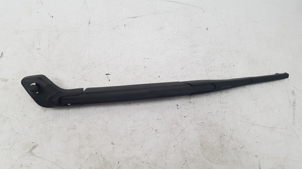 VOLVO V70 XC70 2004-2007 REAR WIPER ARM 5335049 PARKS TO RIGHT 12-MONTH WTY VOLVO V70 D SE E4 5 DOHC REAR WIPER ARM 5335049 2004-2007 2004,2005,2006,2007VOLVO V70 XC70 2004-2007 REAR WIPER ARM 5335049 PARKS TO RIGHT 12-MONTH WTY 5335049 GOOD