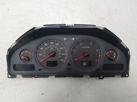 VOLVO XC70 D5 SE E4 5 DOHC SPEEDO CLOCKS & REV COUNTER 30746111 2004-2007 2004,2005,2006,2007VOLVO XC90 2.4 D5 AUTO  06-2009  SPEEDO CLOCKS & REV COUNTER 30746111 30746111     VERY GOOD