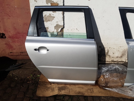 VOLVO V70 D SE E4 5 DOHC DOOR - BARE (REAR DRIVER SIDE) 426 SILVER 2009-2010 2009,2010VOLVO V70 REAR DOOR REAR RIGHT UK OFFSIDE DRIVER SIDE 2009-2010 426 SILVER 426 SILVER     GOOD