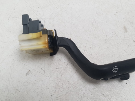 SAAB 9-5 AERO HOT E3 4 DOHC WIPER STALK 5354170 2001-2005 2001,2002,2003,2004,2005SAAB 9-5 ESTATE 01-05 & 9-3 HATCH WIPER STALK 5354170 98-02 5354170     GOOD