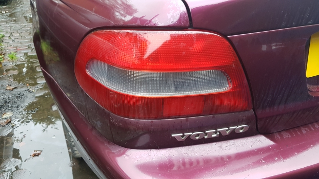 #25732 VOLVO C70 T5 GS E2 5 DOHC COUPE 2 DOORS 1997-2002 REAR/TAIL LIGHT (PASSENGER SIDE) 1997,1998,1999,2000,2001,2002VOLVO C70 CAB COUPE 1998-2002 LH UK N/S/R PASSENGER REAR TAIL LIGHT LAMP 8628641 8628641     GOOD