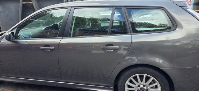 SAAB 9-3 DT LINEAR E4 4 SOHC DOOR - BARE (REAR PASSENGER SIDE) 12780340 2008-2012 2008,2009,2010,2011,2012SAAB 9-3 ESTATE REAR DOOR 12780340 UK PASSENGER SIDE 2008-2012 295 BEIGE 12780340     GOOD