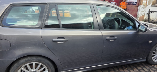 SAAB 9-3 ESTATE RH REAR DOOR (UK DRIVERS SIDE) 12780341 295 BEIGE 2008-2012 BARE SAAB 9-3 DT LINEAR E4 4 SOHC DOOR - BARE (REAR DRIVER SIDE) 12780340 2008-2012 2008,2009,2010,2011,2012SAAB 9-3 ESTATE RH REAR DOOR (UK DRIVERS SIDE) 12780341 295 BEIGE 2008-2012 BARE 12780340 GOOD
