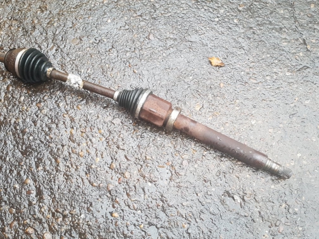 VOLVO V60 S60 V70 S80 1.6 D2 AUTO UK DRIVER FRONT DRIVESHAFT 31325570 2011-2018 VOLVO S60 D2 SE LUXURY NAV E5 4 SOHC DRIVESHAFT - DRIVER FRONT (AUTO/ABS) 31325570 2011-2015 2011,2012,2013,2014,2015VOLVO V60 S60 V70 S80 1.6 D2 AUTO UK DRIVER FRONT DRIVESHAFT 31325570 2011-2018 31325570 GOOD