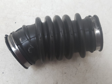 VOLVO S60 D2 SE LUXURY NAV E5 4 SOHC INTAKE HOSE BG919C623CB, 1086293S01 2014-2018 2014,2015,2016,2017,2018VOLVO S60 D2  INTAKE HOSE BG919C623CB, 1086293S01 2014-2018 BG919C623CB, 1086293S01     GOOD