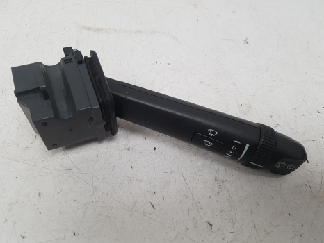 VOLVO XC70 D5 SE E4 5 DOHC WIPER STALK 30768101 2004-2007 2004,2005,2006,2007VOLVO V70 S60 XC70 S80 XC90 2003-2005 WIPER STALK 30768101 30768101     GOOD