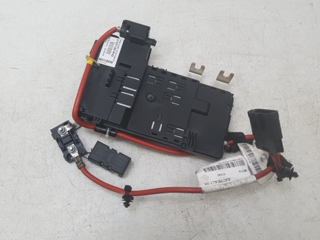VOLVO S60 D2 SE LUXURY NAV E5 4 SOHC RELAYS 31337183, 31337185, 31327712 2014-2018 2014,2015,2016,2017,2018VOLVO S60  RELAYS 31337183, 31337185, 31327712 2014-2018 31337183, 31337185, 31327712     GOOD