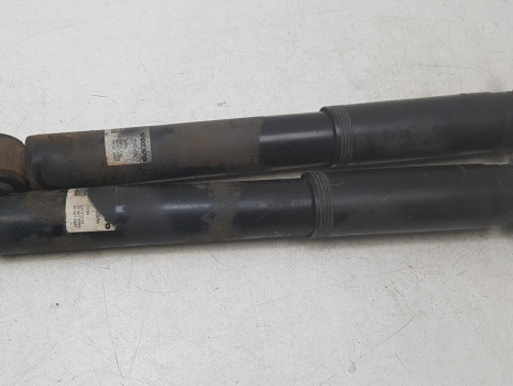 VOLVO S60 D2 SE LUXURY NAV E5 4 SOHC REAR SHOCK ABSORBER (PAIR) 39340694 2014-2018 2014,2015,2016,2017,2018VOLVO S60  REAR SHOCK ABSORBER (PAIR) 39340694 2014-2018 39340694     GOOD