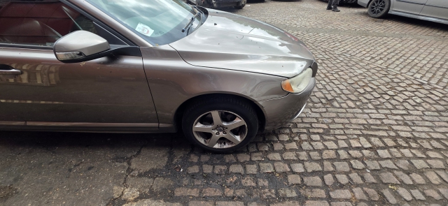 VOLVO V70 S80 RH UK DRIVER SIDE WING 472 OYSTER GREY PEARL 31294001 2007-2015 VOLVO V70 D SE E4 5 DOHC WING (DRIVER SIDE) 31294001 2007-2010 2007,2008,2009,2010VOLVO V70 S80 RH UK DRIVER SIDE WING 472 OYSTER GREY PEARL 31294001 2007-2015 31294001 GOOD