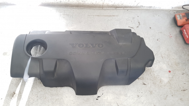 #27390 VOLVO S60 D5 S E3 5 DOHC 2001-2005 2401 ENGINE COVER 2001,2002,2003,2004,2005VOLVO S60 V70 XC70 S80 XC90  2001-2005 2.4 D5 ENGINE COVER 08653495 08653495     GOOD