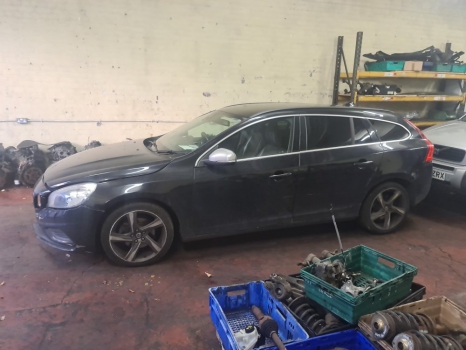 VOLVO V60 R-DESIGN D2 AUTO 2011-2015 Breaking for Spares  2011,2012,2013,2014,2015VOLVO V60 R-DESIGN D2 AUTO 2011-2015 Breaking for Spares       Used