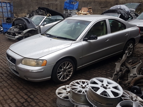 VOLVO S60 SE T 2000-2010 BREAKING FOR SPARES  2000,2001,2002,2003,2004,2005,2006,2007,2008,2009,2010VOLVO S60 SE T 2000-2010 BREAKING FOR SPARES       Used