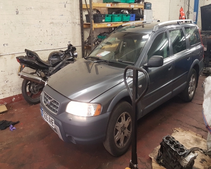 VOLVO XC70 D SE 2004-2007 BREAKING FOR SPARES  2004,2005,2006,2007VOLVO XC70 D SE 2004-2007 BREAKING FOR SPARES       Used