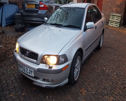 VOLVO S40 2001-2003 BREAKING FOR SPARES  2001,2002,2003VOLVO S40 SPORT GDI 2001-2003 BREAKING FOR SPARES       Used
