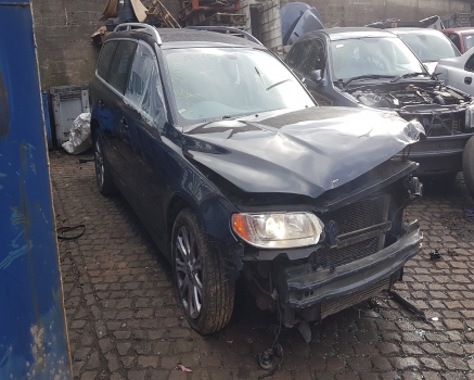 VOLVO V70 2009-2010 BREAKING FOR SPARES  2009,2010VOLVO V70 SE LUXURY D AUTO 2009-2010 BREAKING FOR SPARES       Used