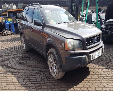 VOLVO XC90 D5 SE 5 DOHC 2003-2006 BREAKING FOR SPARES  2003,2004,2005,2006VOLVO XC90 D5 SE 5 DOHC 2003-2006 BREAKING FOR SPARES       Used