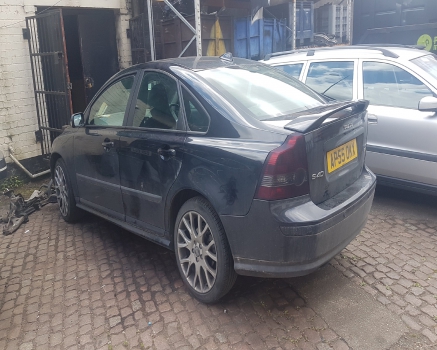 VOLVO S40 SPORT D 4 DOHC 2004-2007 BREAKING FOR SPARES  2004,2005,2006,2007VOLVO S40 SPORT D 4 DOHC 2004-2007 BREAKING FOR SPARES       Used