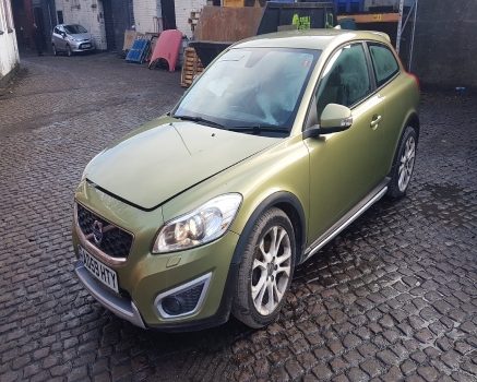 VOLVO C30 D SE E4 4 DOHC 2010-2013 BREAKING FOR SPARES  2010,2011,2012,2013      Used