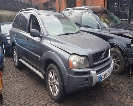 VOLVO XC90 D5 SE E4 5 DOHC 2003-2006 BREAKING FOR SPARES  2003,2004,2005,2006      Used