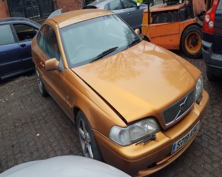 VOLVO C70 T5 GS E2 5 DOHC 1998 BREAKING FOR SPARES  1998      Used