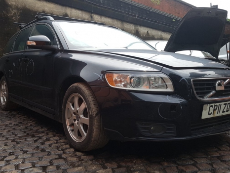 VOLVO V50 AUTHORITIES D3 2008-2012 BREAKING FOR SPARES  2008,2009,2010,2011,2012VOLVO V50 AUTHORITIES D3 2008-2012 BREAKING FOR SPARES       Used