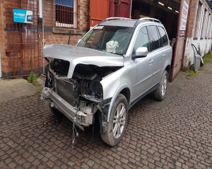 VOLVO XC90 SE AWD D5 AUTO 2007-2014 BREAKING FOR SPARES  2007,2008,2009,2010,2011,2012,2013,2014VOLVO XC90 SE AWD D5 AUTO 2007-2014 BREAKING FOR SPARES       Used