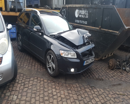 VOLVO V50 DRIVE SE LUXURY EDITION S/S E5 4 SOHC 2010-2012 BREAKING FOR SPARES  2010,2011,2012      Used