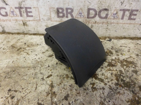 RENAULT CLIO 5 DOOR 2001-2005 ASHTRAY (REAR)