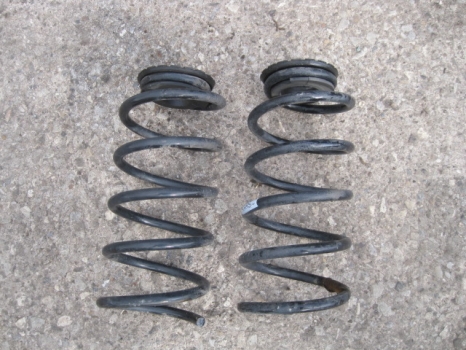 VAUXHALL CORSA 2014-2018 PAIR OF COIL SPRINGS (REAR)