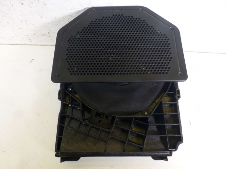 BMW 118D SE 2004-2011 REAR RIGHT LOW BASS SUBWOOFER