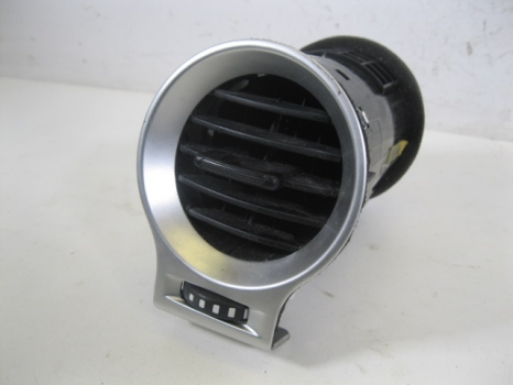 RENAULT KOLEOS 2008-2015 RIGHT CENTRE AIR VENT