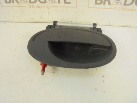 VAUXHALL MERIVA 2003-2006 DOOR HANDLE - EXTERIOR (REAR DRIVER SIDE) 