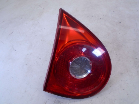 VOLKSWAGEN GOLF 5 DOOR 2004-2008 REAR/TAIL LIGHT ON TAILGATE (PASSENGER SIDE)