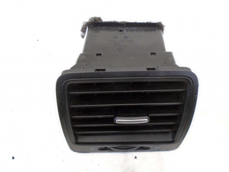 VOLKSWAGEN GOLF 2004-2008 FRONT AIR VENT (DRIVER SIDE)