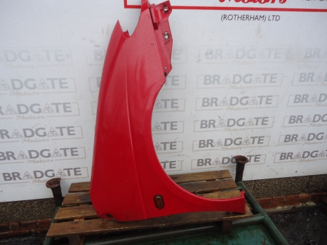 RENAULT SCENIC 1996-1999 WING (DRIVER SIDE) RED