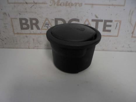 FORD FOCUS 1998-2004 ASHTRAY (FRONT)