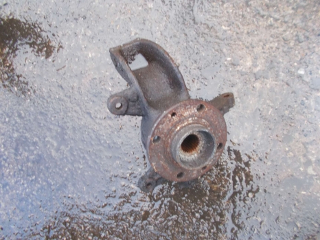 RENAULT GRAND SCENIC 2003-2006 STUB AXLE - PASSENGER FRONT