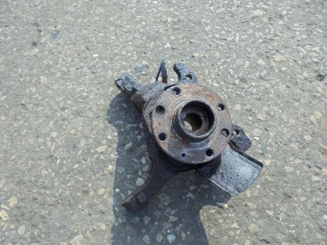 VAUXHALL ASTRA MK5 2004-2007 FRONT HUB ASSEMBLY (DRIVER SIDE) (ABS TYPE)