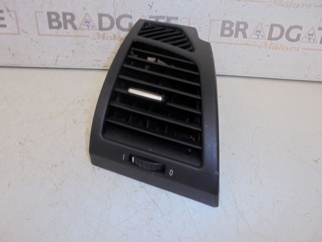 BMW 1 SERIES E87 2004-2007 FRONT AIR VENT (DRIVER SIDE)