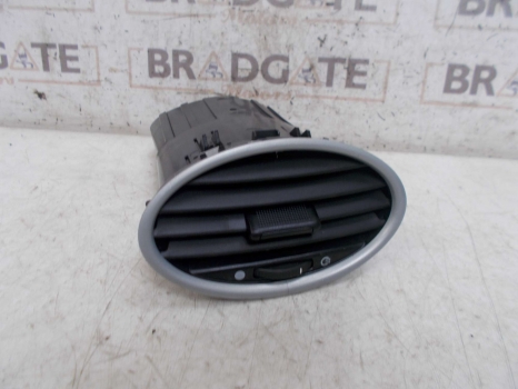 FORD FOCUS 2005-2007 AIR VENT