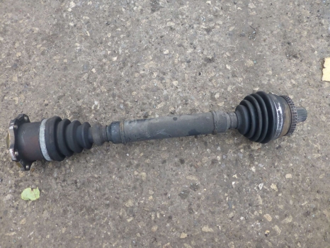 AUDI A4 SPORT 2001-2004 2.0 DRIVESHAFT - PASSENGER FRONT (AUTO/ABS)