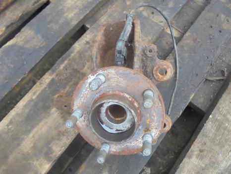 FORD FOCUS 2005-2007 STUB AXLE - DRIVER FRONT