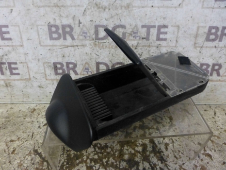 FORD FOCUS ESTATE 1998-2004 ASHTRAY (FRONT)