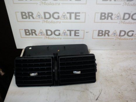 PEUGEOT 307 RAPIER HDI 3 DOOR HATCHBACK 2000-2008 CENTRE AIR VENTS