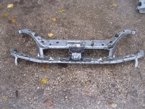 FORD FOCUS LX TD DI ESTATE 5 DOOR 2001-2005 FRONT PANEL SILVER